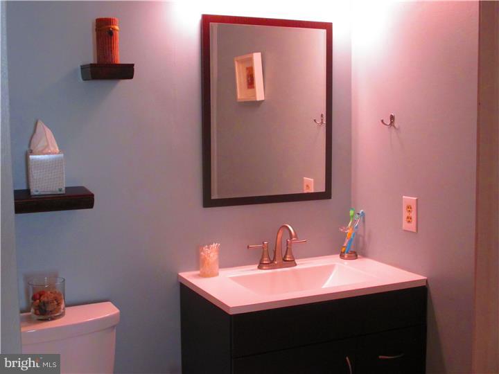 109 Lomond Road Williamstown, NJ 08094 - Photo 13 of 19 Bathroom