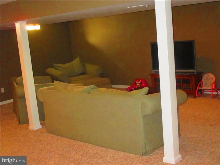 109 Lomond Road Williamstown, NJ 08094 - Photo 14 of 19 Basement - Finished
