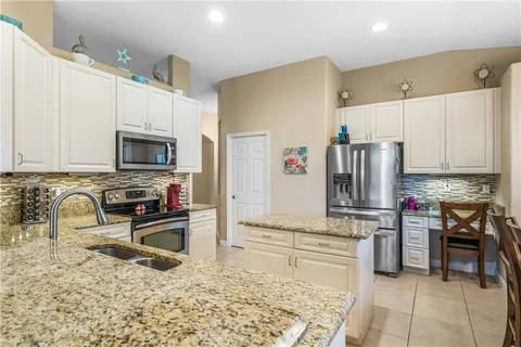 $369,000 | 3134 Ashford Square, Vero Beach, FL 32966