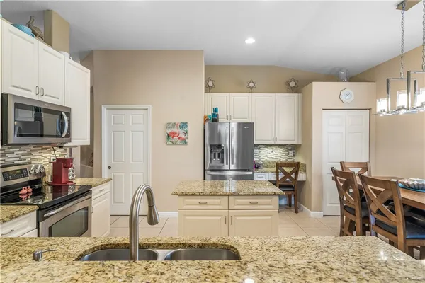 $369,000 | 3134 Ashford Square, Vero Beach, FL 32966
