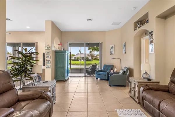 $369,000 | 3134 Ashford Square, Vero Beach, FL 32966