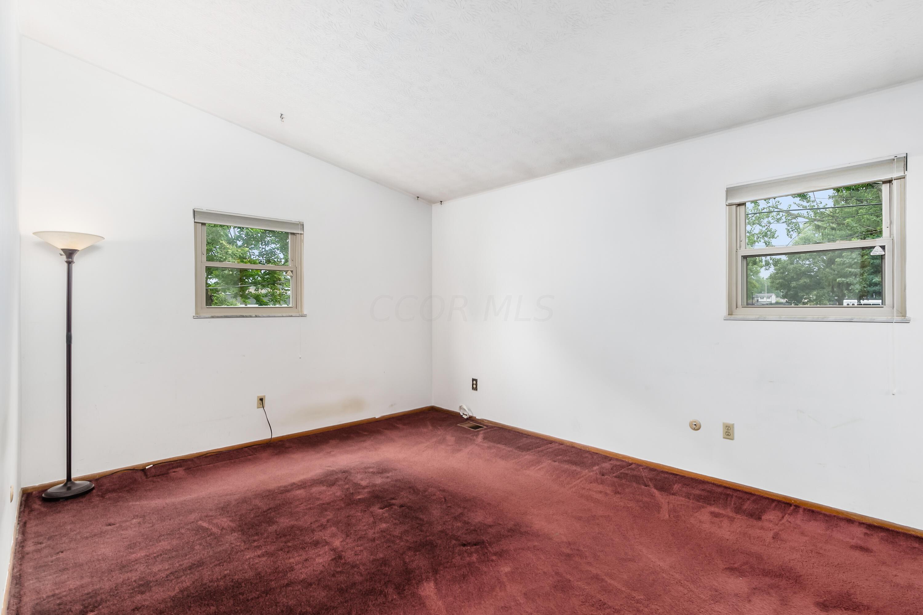 5463 Blue Ash Road Columbus, OH 43229 - Photo 10 of 22 Bedroom