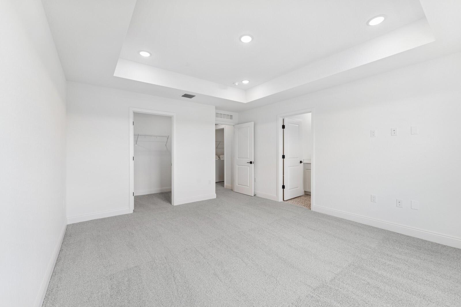 165 Southeast Birch Terrace, Unit 842 Stuart, FL 34997 - Photo 22 of 28 Primary Suite