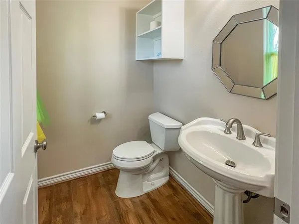 $2,300 | 971 Farm To Market 1467, Zephyr, TX 76890