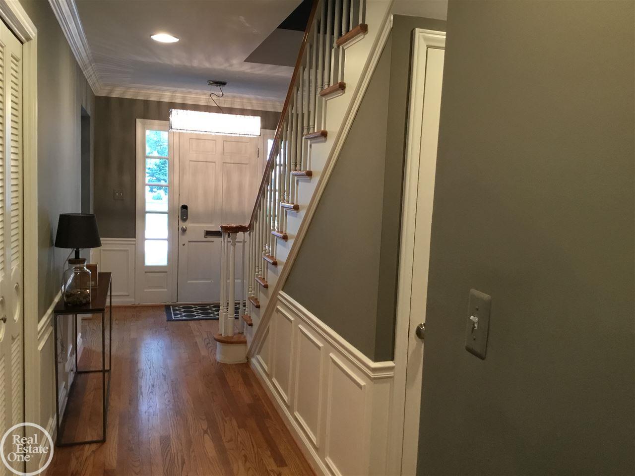 951 North Oxford Road Grosse Pointe Woods, MI 48236 - Photo 29 of 32