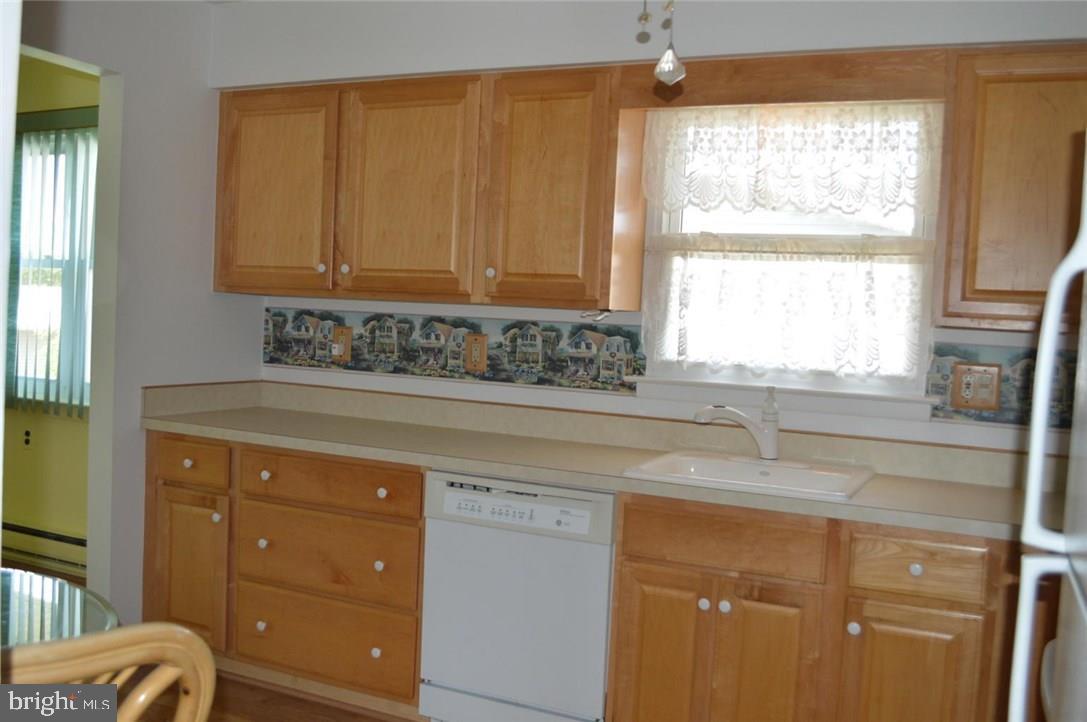 24 Keats Road Brick, NJ 08724 - Photo 14 of 26 Gallery Image 14