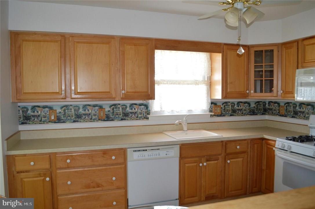 24 Keats Road Brick, NJ 08724 - Photo 15 of 26 Gallery Image 15