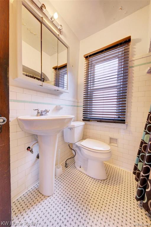 20251 Stratford Road Detroit, MI 48221 - Photo 20 of 42