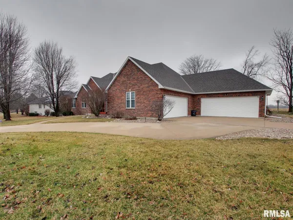 $539,900 | 4729 Covington Lane, Quincy, IL 62305