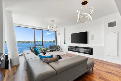 $6,700,000 | 300 Pier 4 Blvd., Unit 5C, Boston, MA 02210