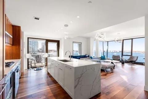 $6,700,000 | 300 Pier 4 Blvd., Unit 5C, Boston, MA 02210