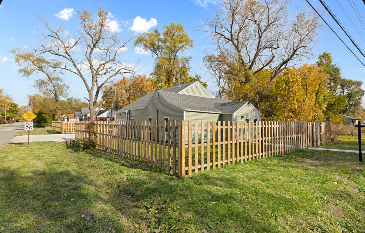 6344 West 25th Avenue Gary, IN 46406 - Photo 45 of 52 a view of a wrought iron fences in front of house