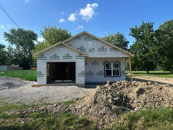 $215,000 | 322 West Franklin Street, Du Quoin, IL 62832
