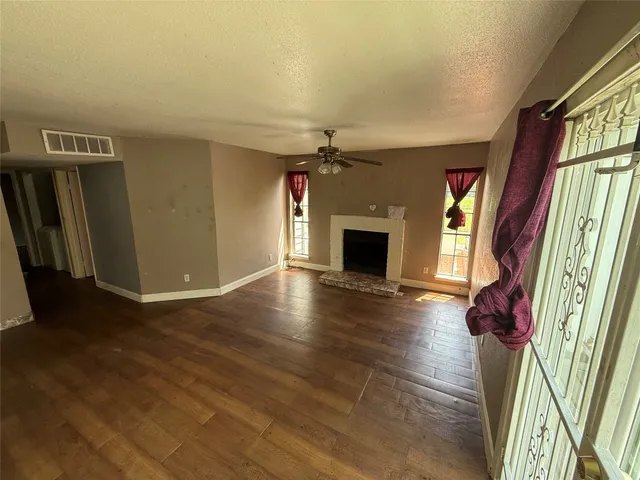 $1,100 | 10501 South Drive, Unit 283, Houston, TX 77099