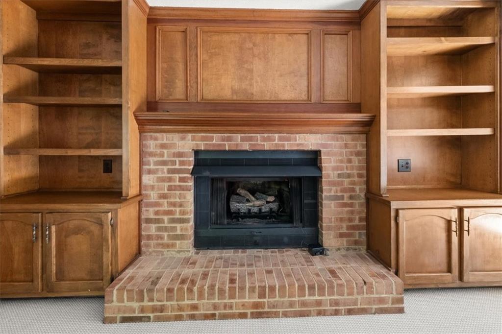 127 Roe Hampton Lane Southwest Stone Mountain, GA 30087 - Photo 12 of 51