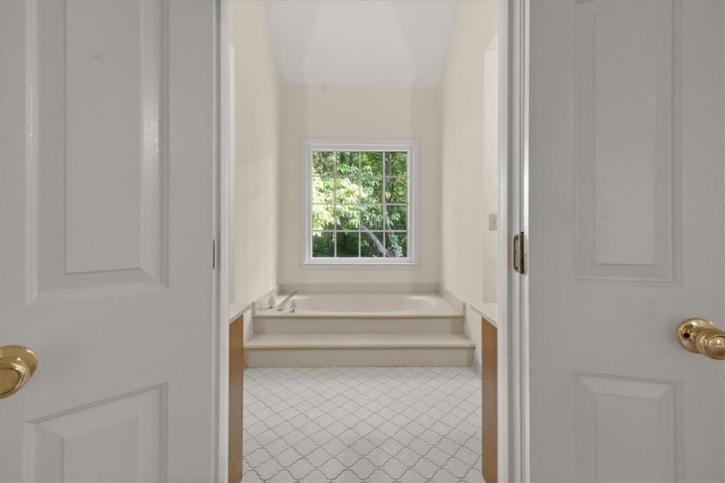 127 Roe Hampton Lane Southwest Stone Mountain, GA 30087 - Photo 29 of 51