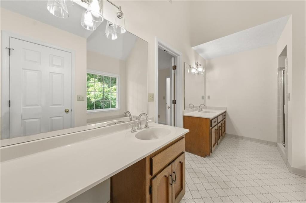 127 Roe Hampton Lane Southwest Stone Mountain, GA 30087 - Photo 30 of 51