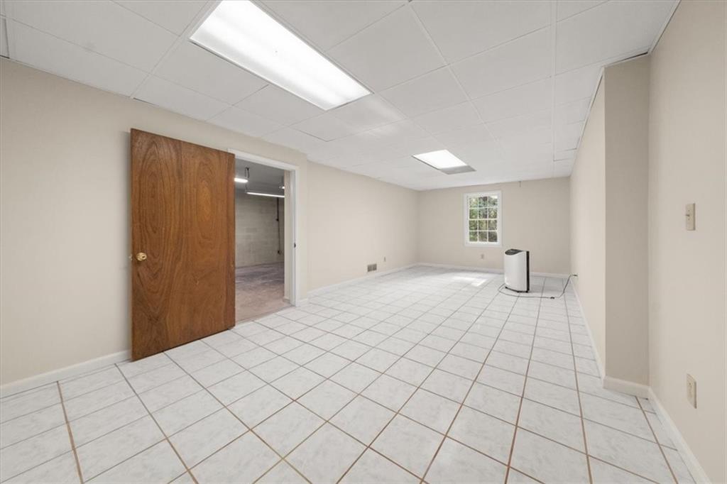 127 Roe Hampton Lane Southwest Stone Mountain, GA 30087 - Photo 40 of 51