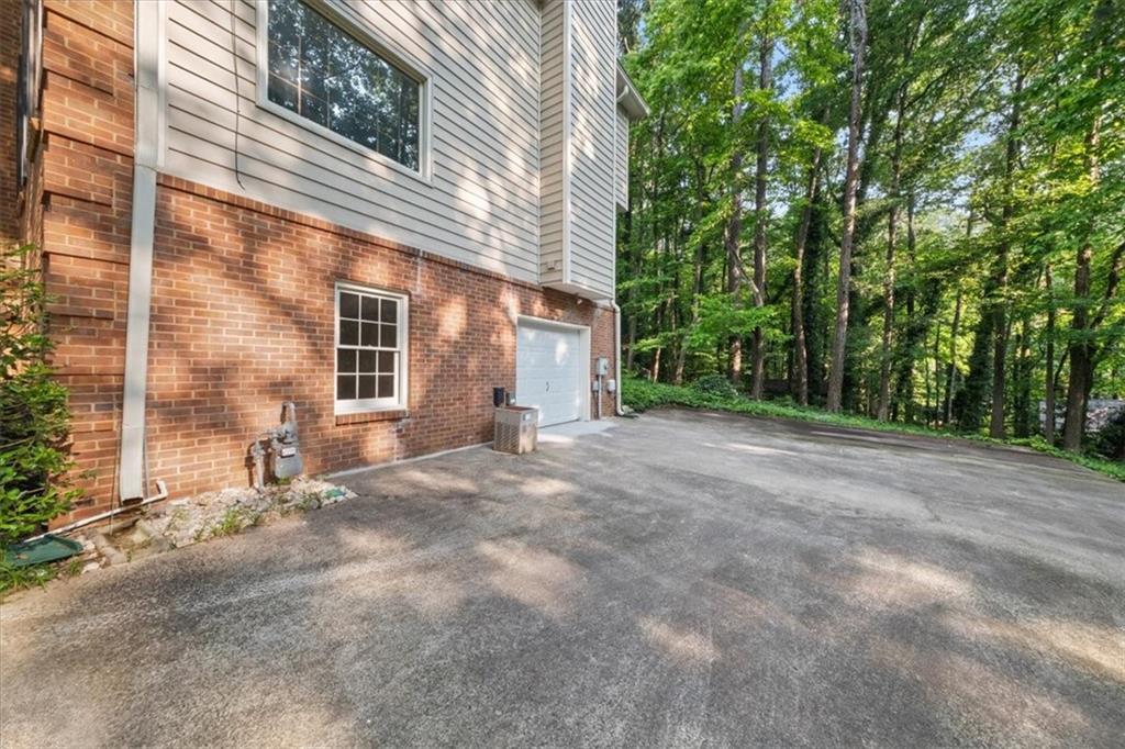 127 Roe Hampton Lane Southwest Stone Mountain, GA 30087 - Photo 4 of 51