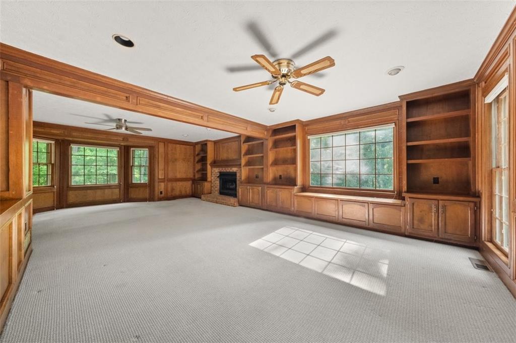 127 Roe Hampton Lane Southwest Stone Mountain, GA 30087 - Photo 10 of 51