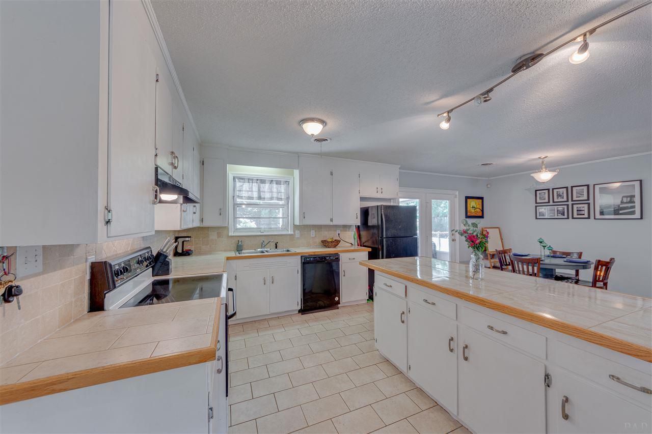 6121 Azalea Road Pensacola, FL 32504 - Photo 16 of 36 Gallery Image 16