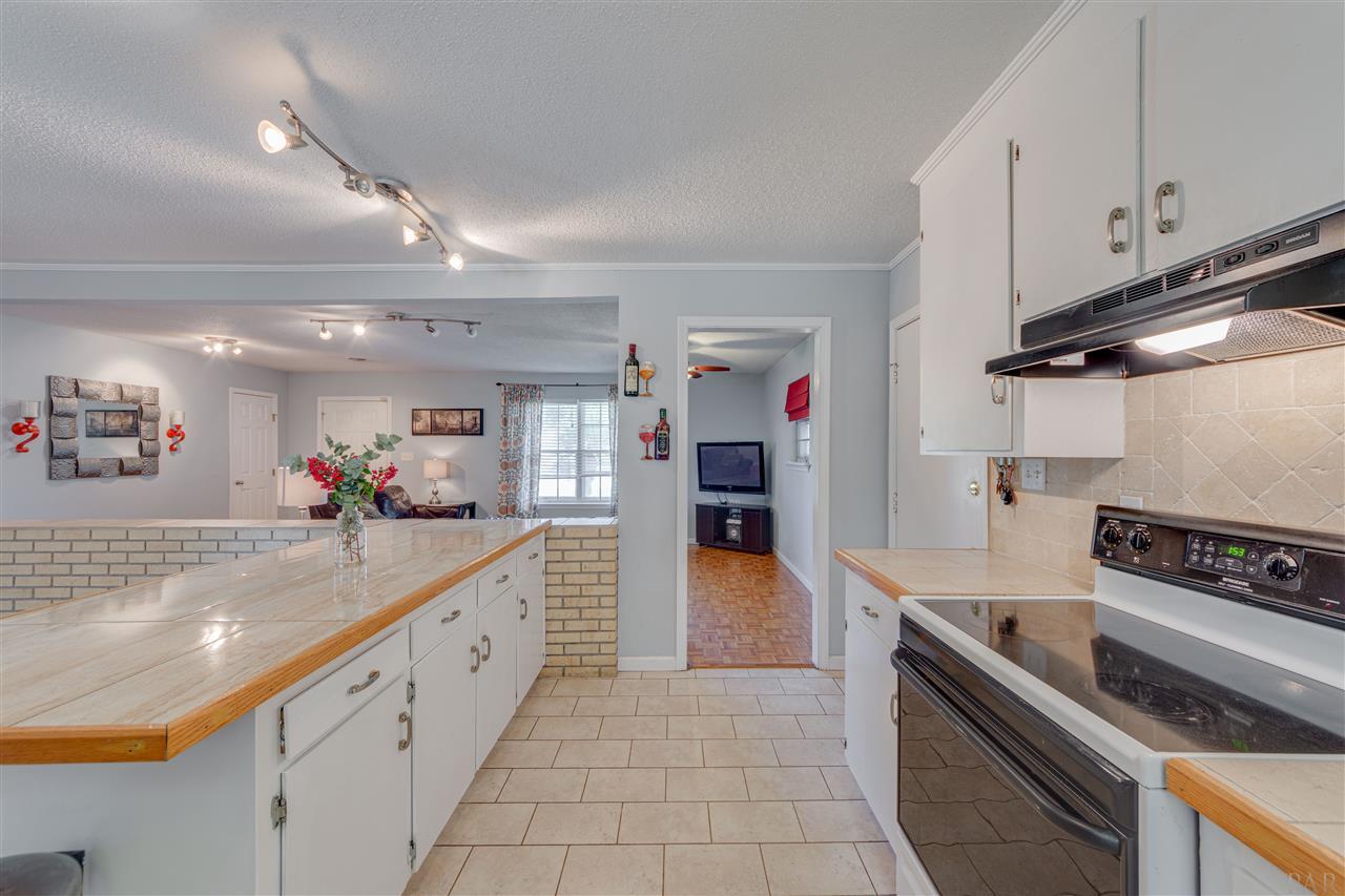 6121 Azalea Road Pensacola, FL 32504 - Photo 17 of 36 Gallery Image 17