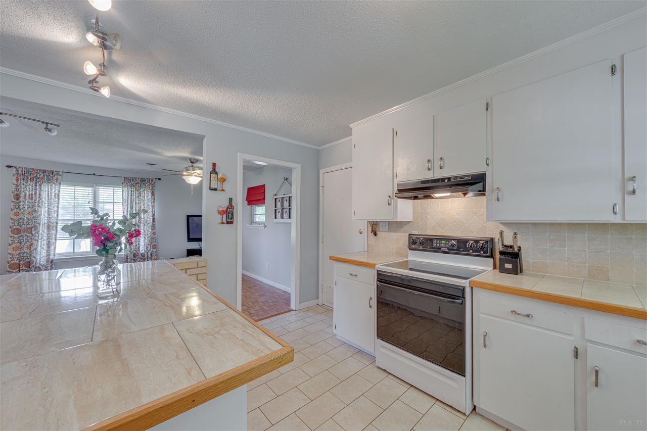 6121 Azalea Road Pensacola, FL 32504 - Photo 18 of 36 Gallery Image 18