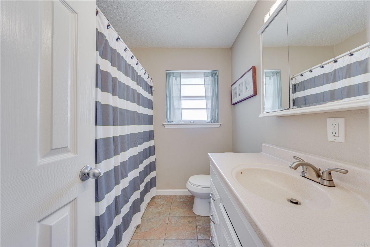 6121 Azalea Road Pensacola, FL 32504 - Photo 27 of 36 Clean....tiled...bright