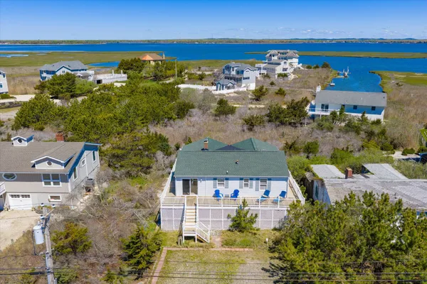 $18,000 | 898 Dune Road, Westhampton Beach, NY 11978