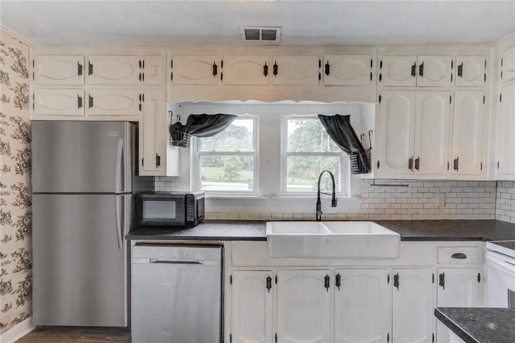 2851 Harbins Road Bethlehem, GA 30620 - Photo 2 of 55