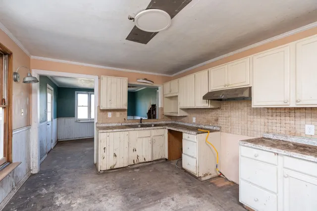 $215,000 | 5818 Lee Jackson Highway, Raphine, VA 24472