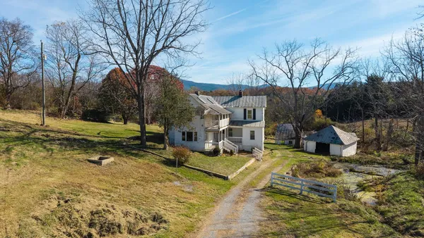 $215,000 | 5818 Lee Jackson Highway, Raphine, VA 24472