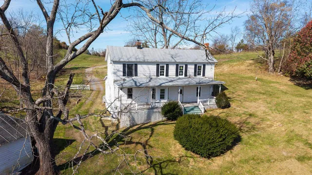 $215,000 | 5818 Lee Jackson Highway, Raphine, VA 24472