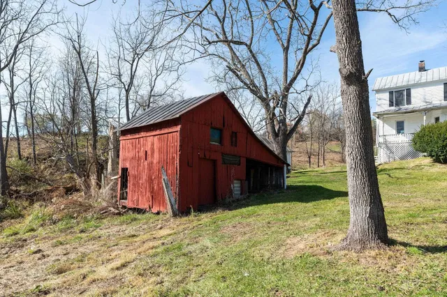 $215,000 | 5818 Lee Jackson Highway, Raphine, VA 24472