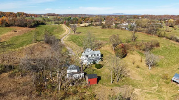 $215,000 | 5818 Lee Jackson Highway, Raphine, VA 24472