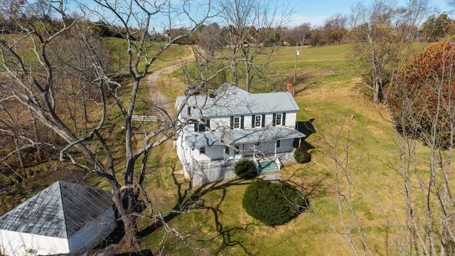 $215,000 | 5818 Lee Jackson Highway, Raphine, VA 24472