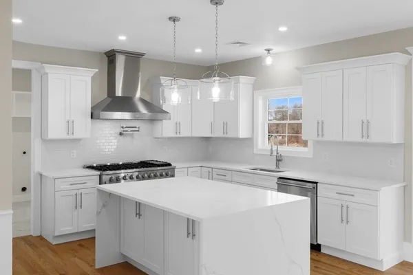 $6,500 | 208 Rockland Street, South Dartmouth, MA 02748