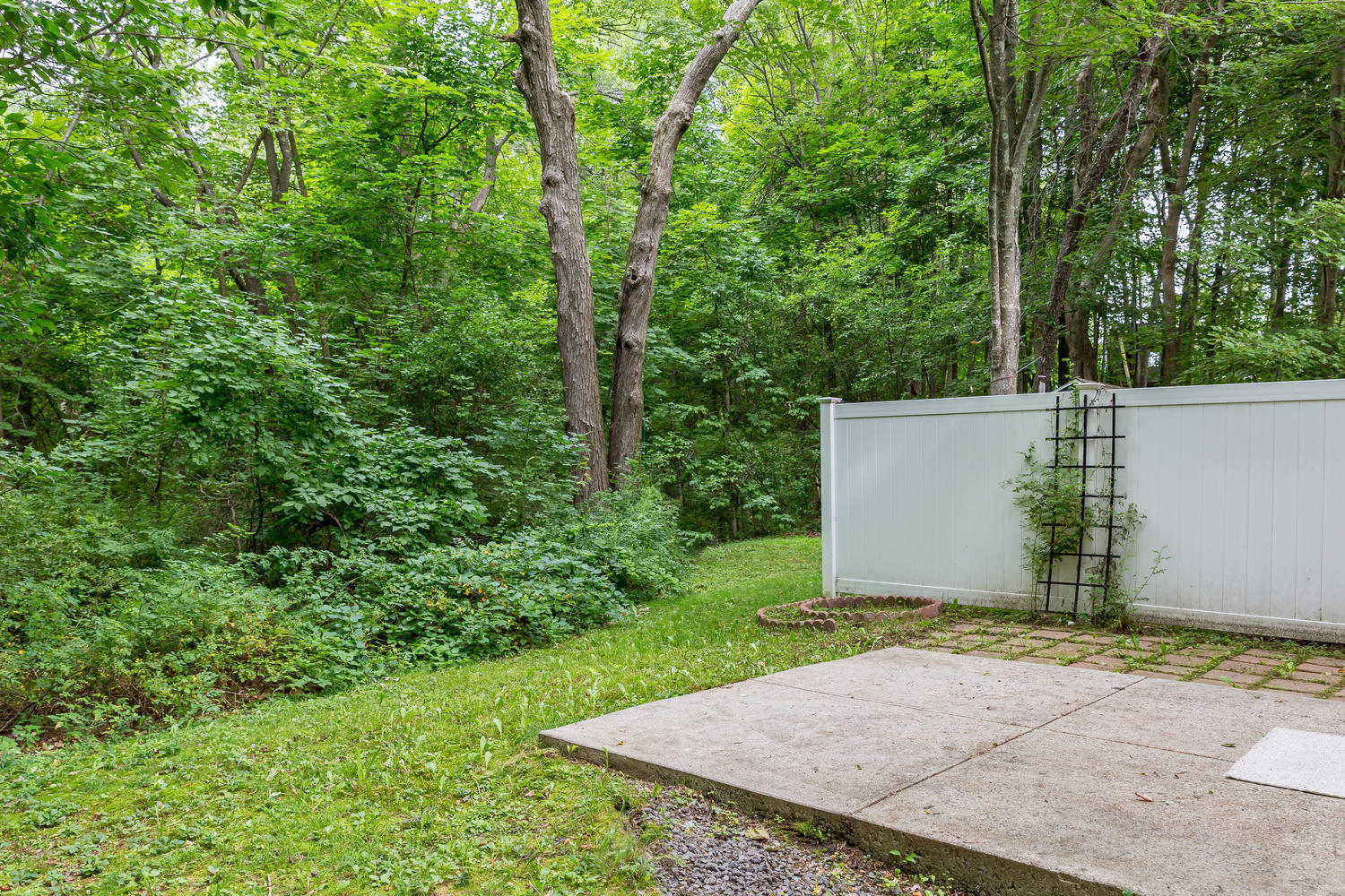 102 Berkshire Road, Unit 1 Portland, ME 04103 - Photo 23 of 28 102 Berkshire Rd Portland ME-large-029-0