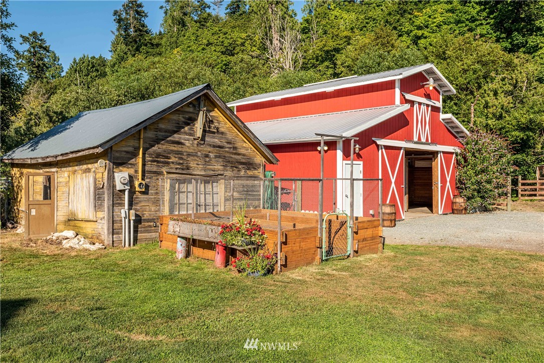 7565 Maxwelton Road Clinton, WA 98236 - Photo 33 of 40 Gallery Image 33