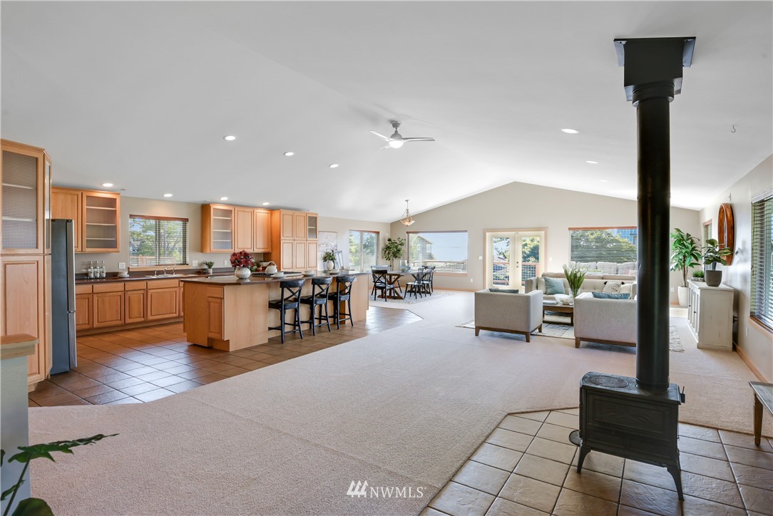 7565 Maxwelton Road Clinton, WA 98236 - Photo 8 of 40 Gallery Image 8