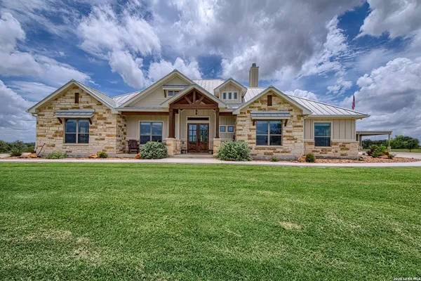 $2,850,000 | 1188 County Road 328, Adkins, TX 78101
