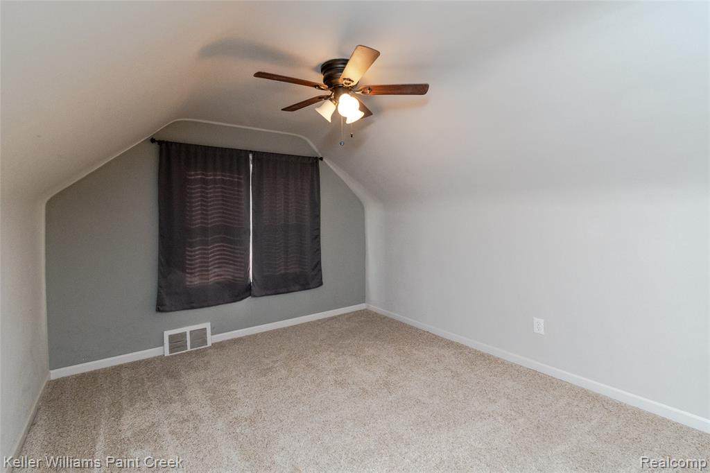 3515 Durham Road Royal Oak, MI 48073 - Photo 20 of 46