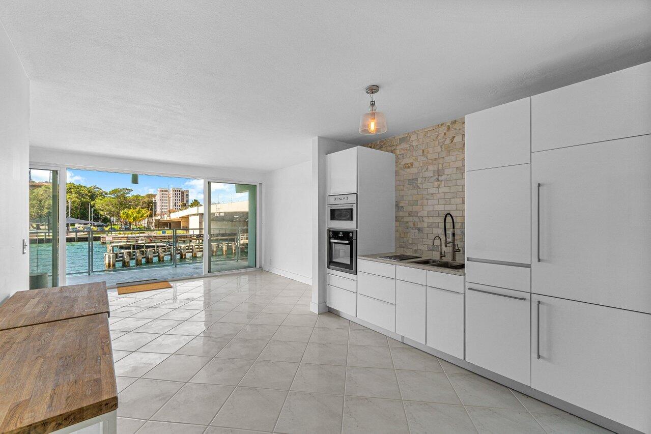 65 Southeast Spanish Trail, Unit 2020 Boca Raton, FL 33432 - Photo 3 of 26 003-65SoutheastSpanishTrail-BocaRaton-FL