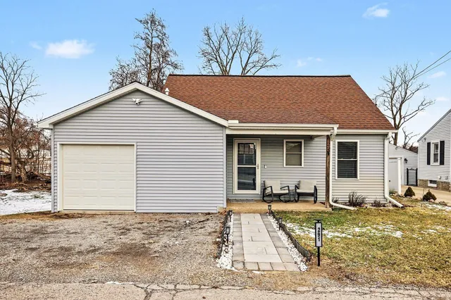 $250,000 | 291 Ackerson Lake Drive, Jackson, MI 49201