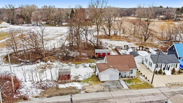 $250,000 | 291 Ackerson Lake Drive, Jackson, MI 49201