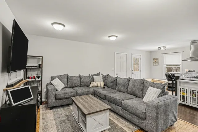 $250,000 | 291 Ackerson Lake Drive, Jackson, MI 49201