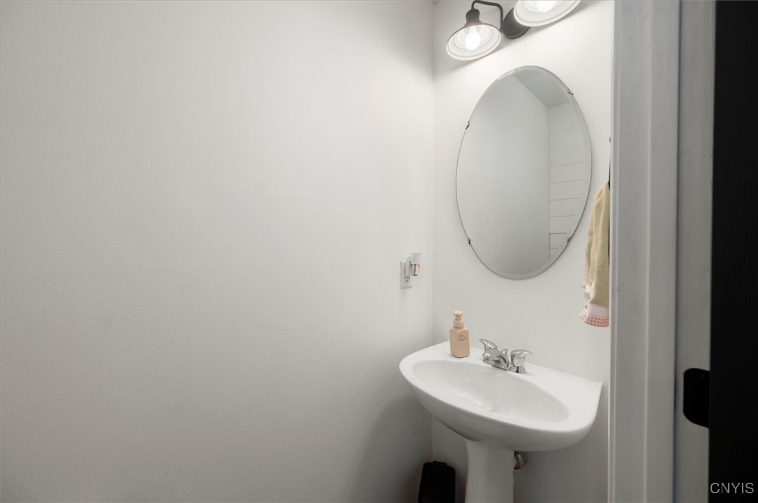 5544 Rockhampton Path Clay, NY 13041 - Photo 22 of 43