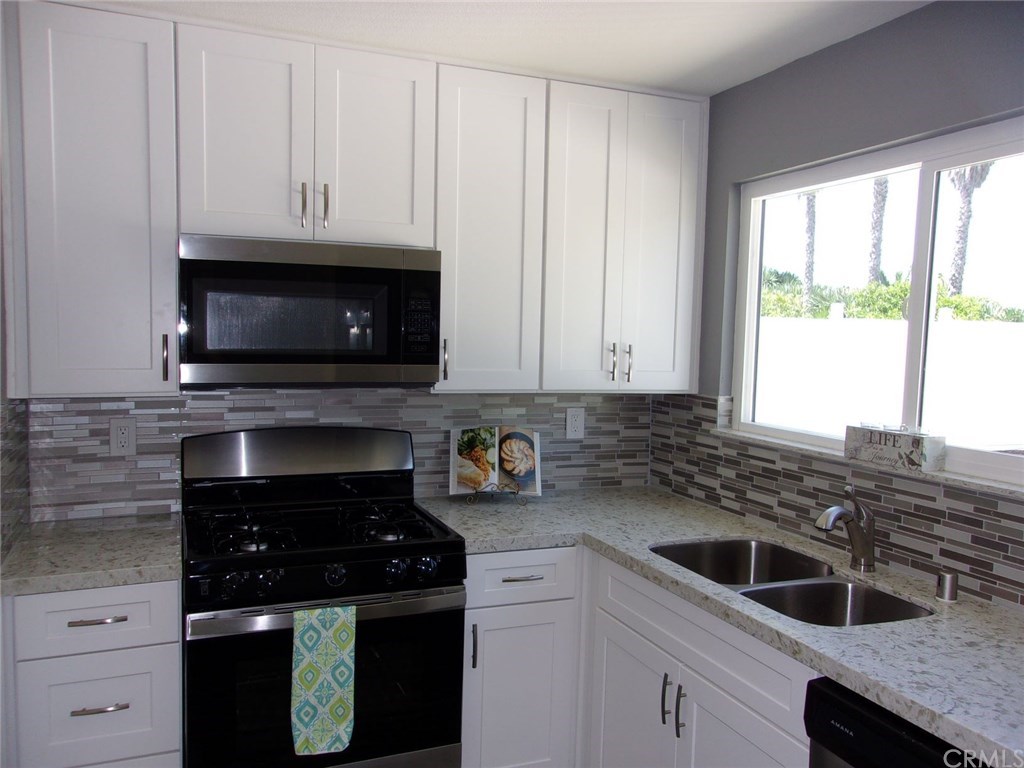 1377 Panorama Ridge Road Oceanside, CA 92056 - Photo 11 of 34 Gallery Image 11