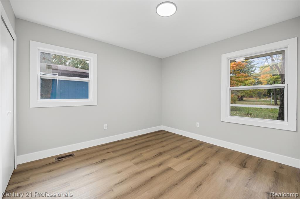 45466 Fairchild Road Macomb, MI 48042 - Photo 31 of 43 Gallery Image 31