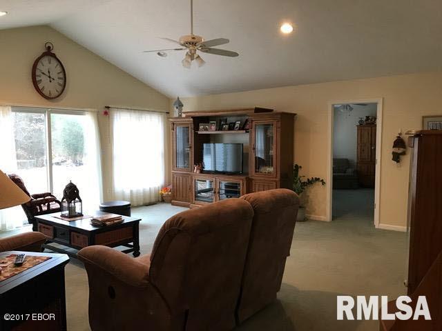 13153 Hafer Road Herrin, IL 62948 - Photo 8 of 29 Gallery Image 8